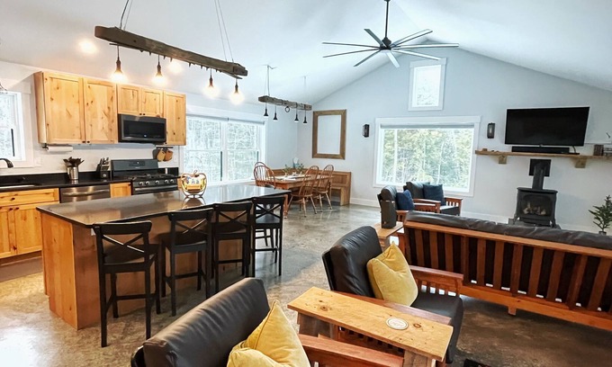 Campton Cabin | Secluded Cabin - Peace and Quiet with a view!