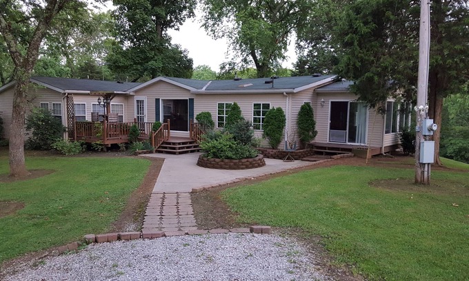 Vevay House | Secluded Country Home in Historic Hoosier Hills