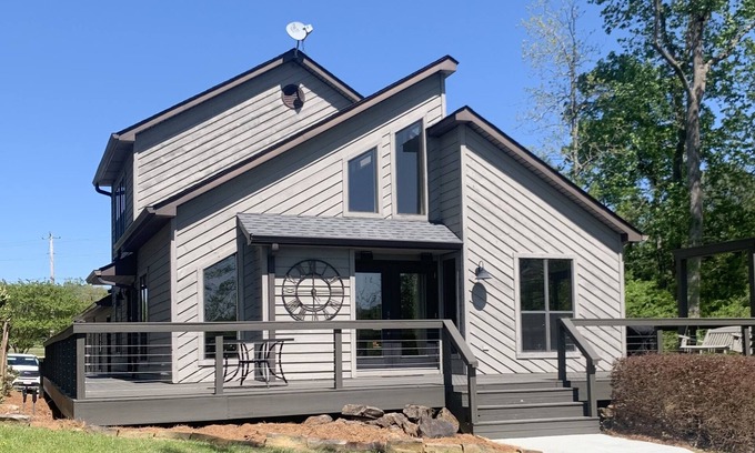 Arley House | Secluded Cove-Stunning Views- Sloping Lot- Near Duncan Bridge