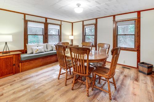 Crown Point House | Secluded Crown Point Haven Near Golfing and Parks!