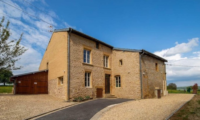 Saint-Aignan House | Secluded house in a pretty little village in the middle of nature