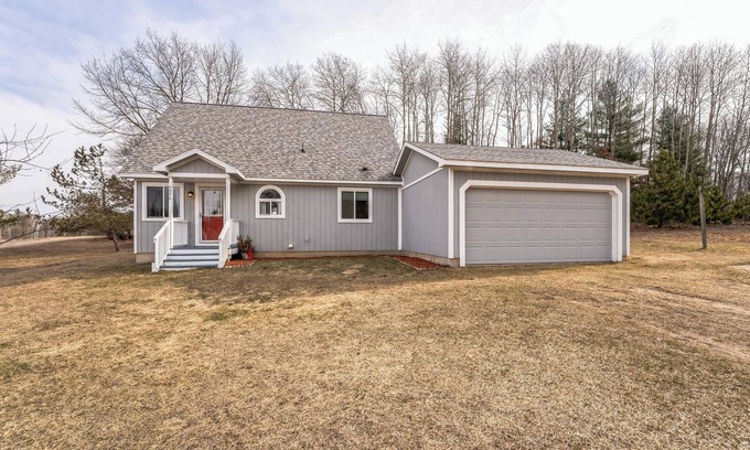 Canadian Lakes Ski Chalet | Secluded Lakefront Chalet in Canadian Lakes with Access to No-Wake Lake