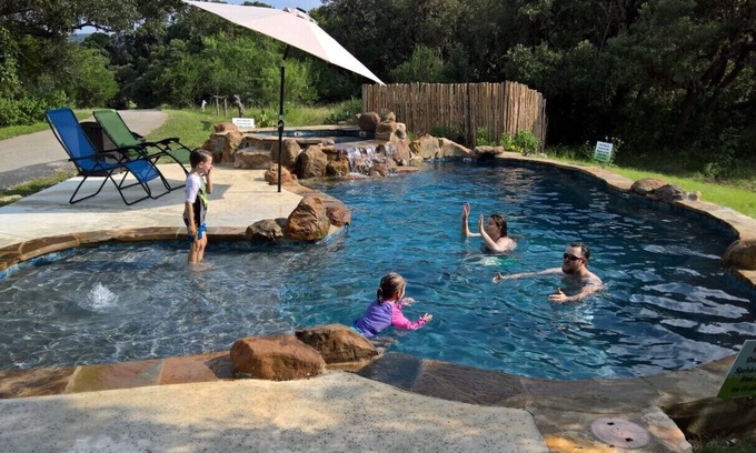 Uvalde House | Secluded, Nature Trails, Dark Sky. Near Garner & Lost Maples State Parks.