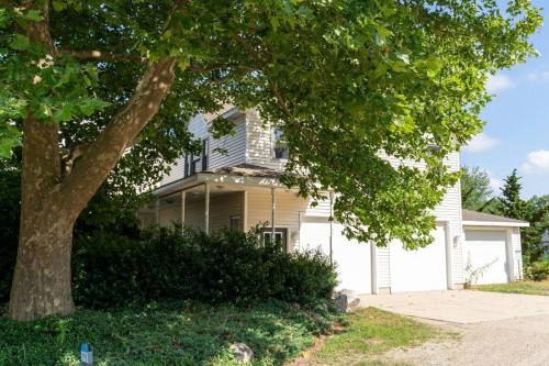 Fennville Apartment | Secluded & Quiet on the Beautiful Kalamazoo River - Saugatuck-Douglas-Fennville