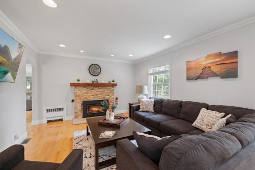 Monroe House | Secluded Sanctuary in Nature