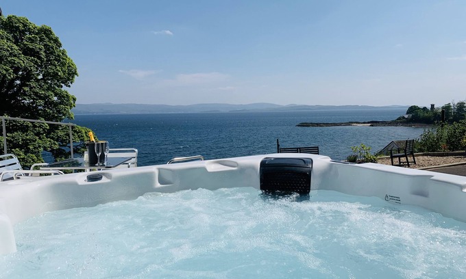 Rothesay Cottage | Secluded Seaview Cottage With Private Hot Tub