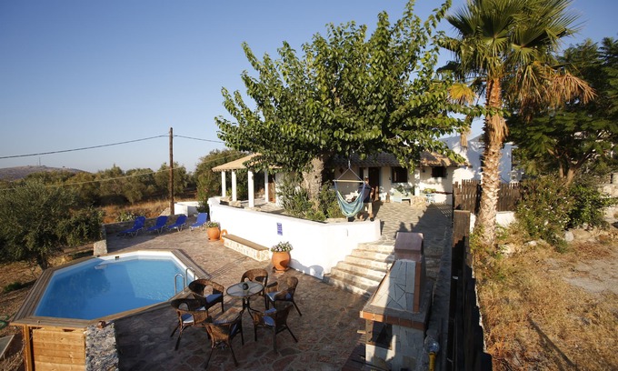 Amaniou Villa | Secluded traditional greek house with pool, sleeps 4+2,panoramic views of sunset