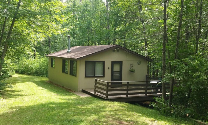Markville Cabin | Secluded wilderness cottage hideaway
