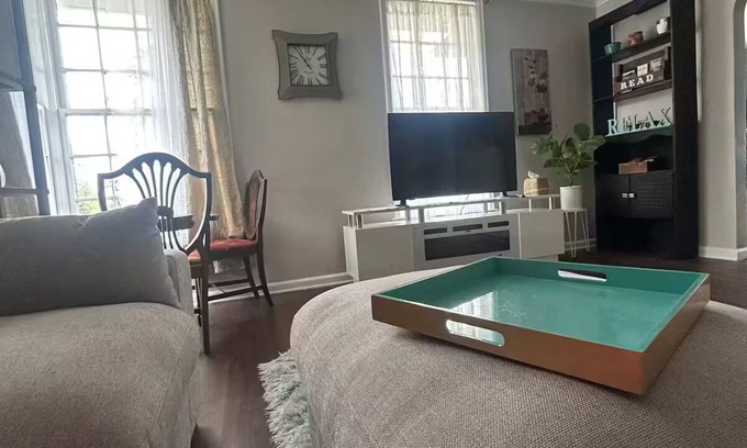St. Joseph Apartment | Second story Apartment with Castle View