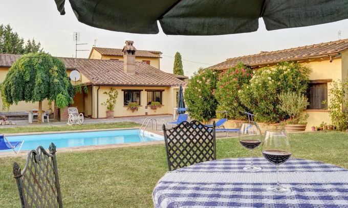 Lucignano Apartment | Secret Haven