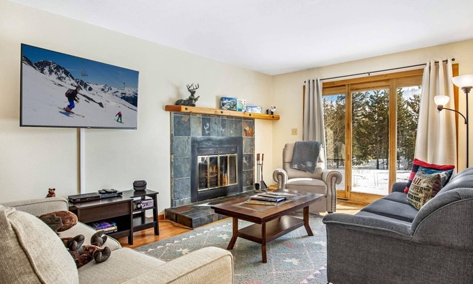 Wildernest Condo | See Fall’s Changing Colors! Relax with Mountain Views, Pool, Hot Tub, Sauna & Ski Resorts Nearby