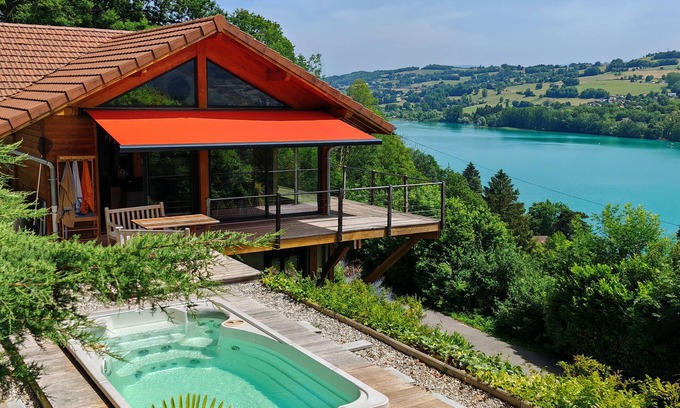Villages du Lac de Paladru House | SEEBLICK romantic chalet spa/lake view