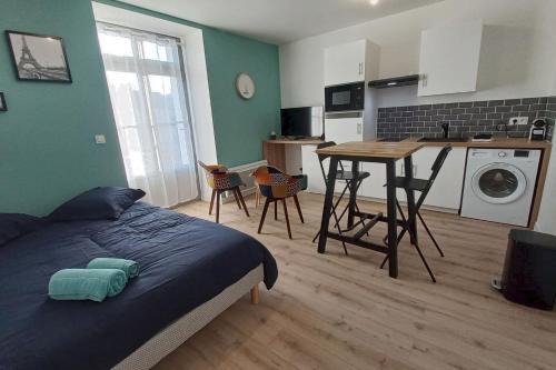Segre Apartment | Segré centre ? studio ? 24m² ? cuisne ? wifi ? TOUT NEUF!