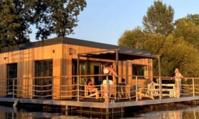Vaux-sur-Seine Boat Rental | SeineHouse - Floating house (⚓HouseBoat ⚓) - Magical stay on the water