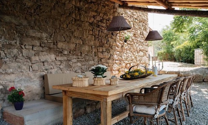 Castellnou de Bages Cottage | Self catering La Vila D'Argençola for 6 people