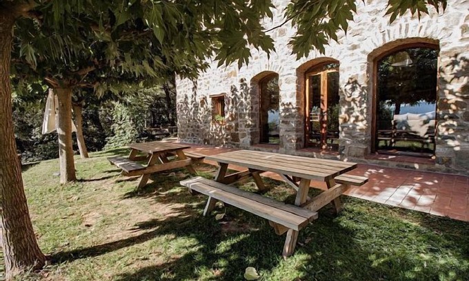 La Vall de Bianya Cottage | Self catering La Coma d'en Roca for 18 people