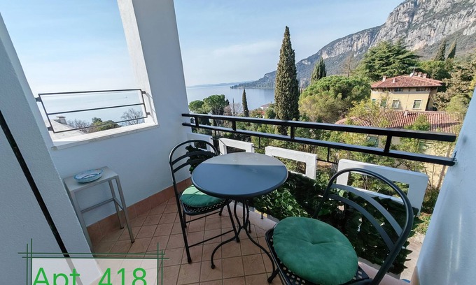 Corno Apartment | Self-catering apartment on the Lake of Garda - Apartment 418 Breathtaking view