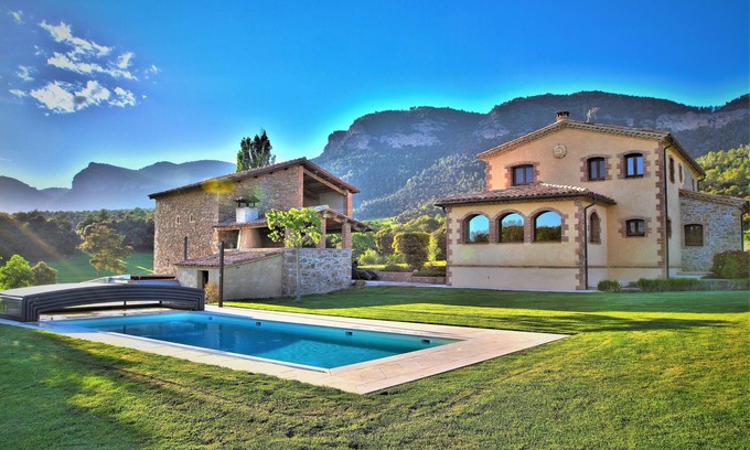 L'Espunyola Cottage | Self catering cottage Cal Griva for 17 people