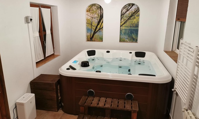 Casas de Benitez Cottage | Self catering El Jardin Manchego for 8 people
