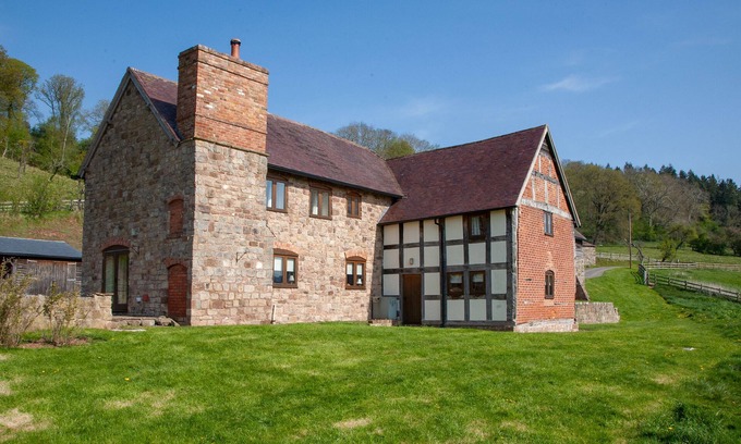 Broadwas Other | Self-catering farmhouse set in 68 acres of private land - dog and child friendly