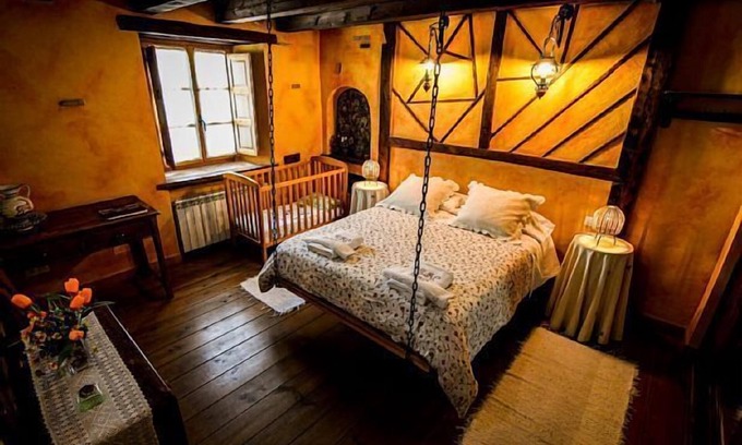 Castrojeriz Cottage | Self catering La Mora Cantana for 18 people