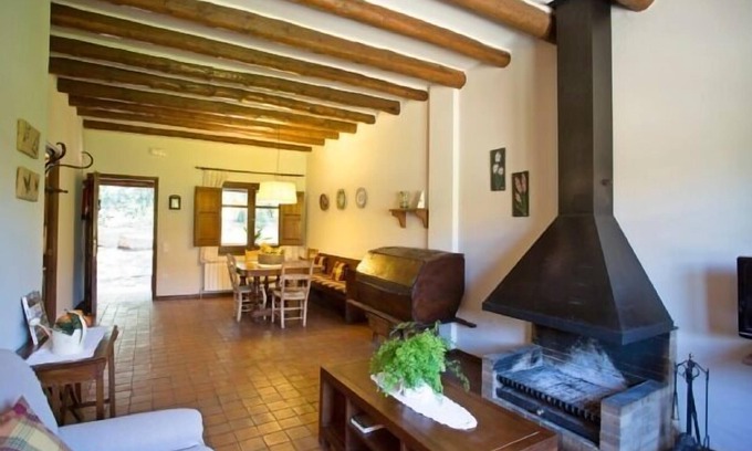 Taradell Cottage | Self catering Mas Pratsevall for 5 people