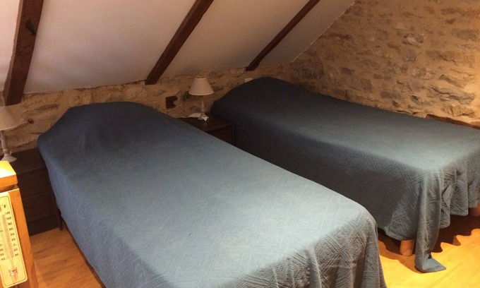 Castelnau-de-Mandailles House | Self-contained 4-6 person gîte with shared pool