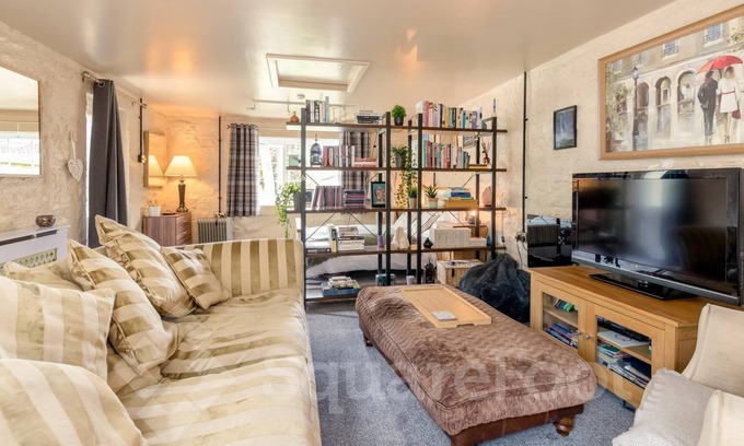 Penicuik Cottage | Self contained 2 bedroom cottage 20 minutes from Edinburgh - Sleeps 4