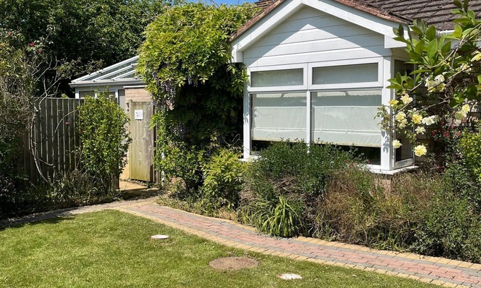 Ardley House | Self Contained Annex has Everything Needed for a Comfortable and Luxurious Stay