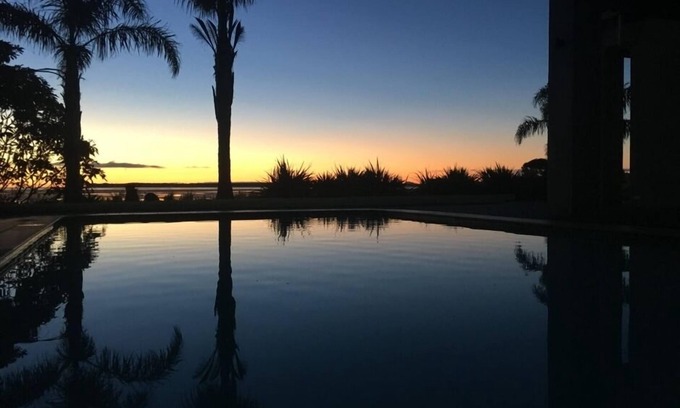 Tanners Point Cottage | Self contained cottage next to swimming pool. Private outdoor spa pool.