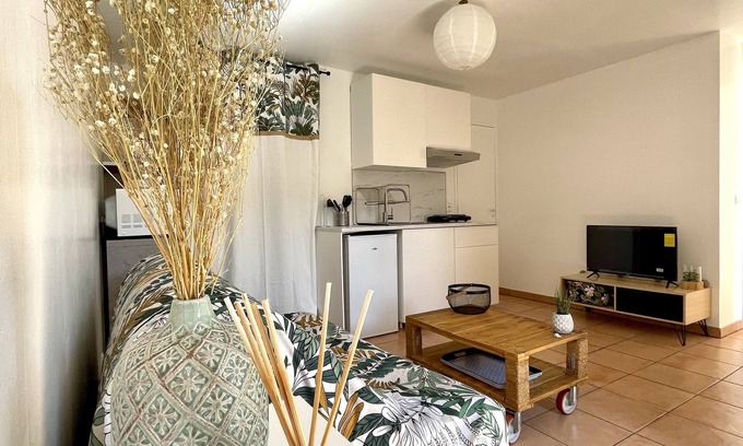 Frejus Apartment | Self-contained studio in villa in gated community