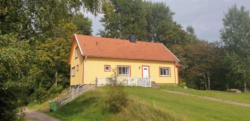 Skorstorp Villa | Semesterhus Kymbo Jungfrugården 2