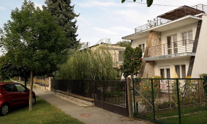 Szantod House | Semi-detached house for six people with terrace