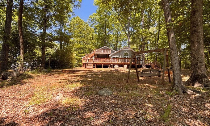 Gumberry Cabin | Semi secluded getaway