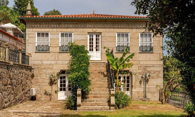 Barroselas House | Senhorial House at Fountain Retreat-Pool & Sports