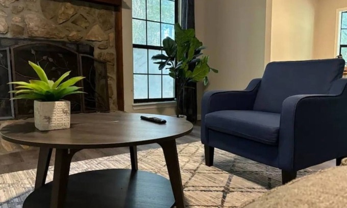 Senoia House | Senoia: Cozy Home Away From Home-Pet Friendly