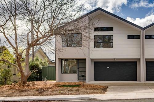 Hawker House | Sensational New Townhouse
