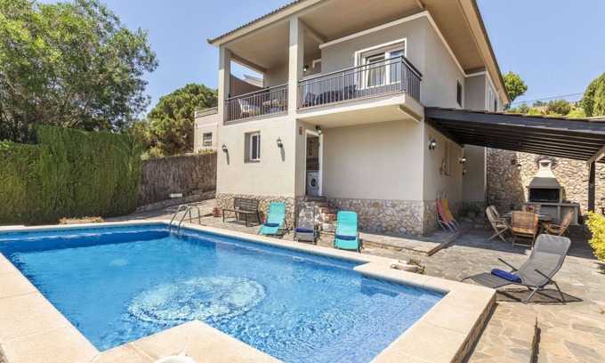 Lloret Blau House | Senyera by Interhome