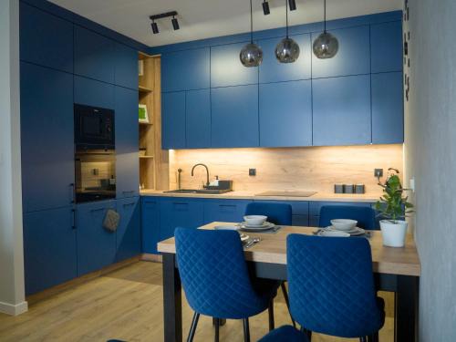 Klodzko Miasto Apartment | Serce Kotliny Kłodzkiej - Apartament 54m2 - 3 pokoje, balkon, ogródek