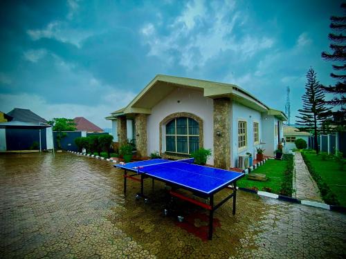 Abeokuta Apartment | Serene 3BR Retreat with Lush private Garden, mini gym and spa access