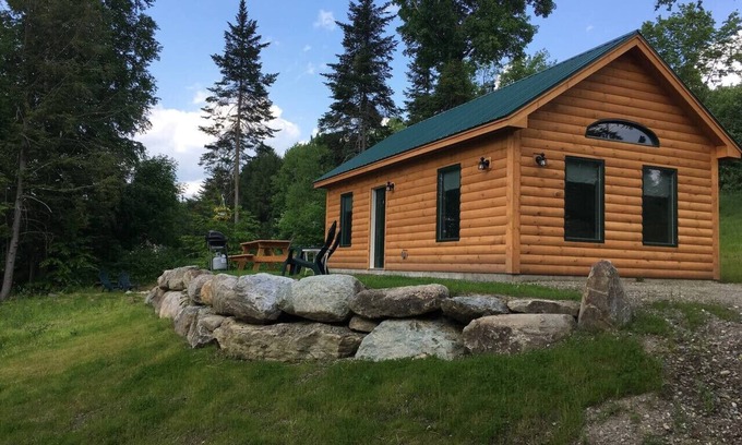Hyde Park Cabin | Serene Country Cabins 1 In the heart of Vermont