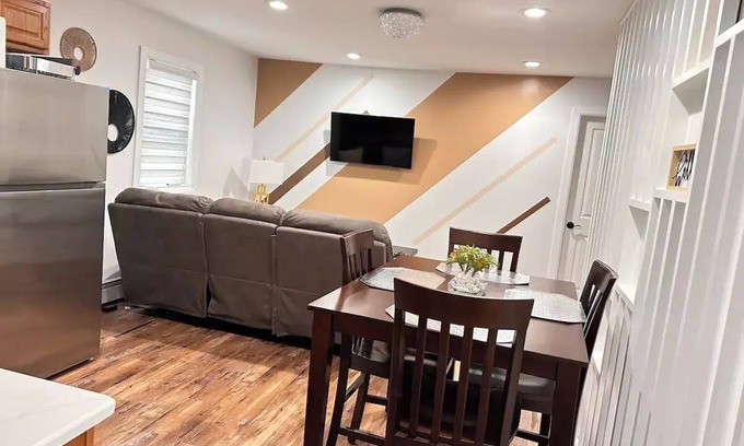 Wilkes-Barre House | "Serene Escape: Leave Worries Behind"n