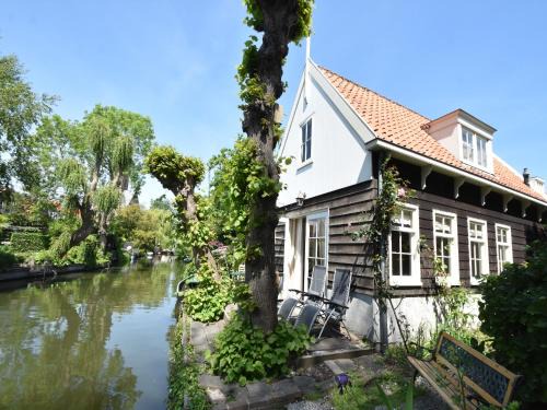 Edam House | Serene Getaway in Edam