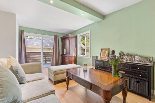 Kenmore Villa | Serene Getaway in Kenmore