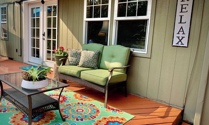 La Center Apartment | Serene Guest Suite w/Forest View + Hot tub. Dog friendly.