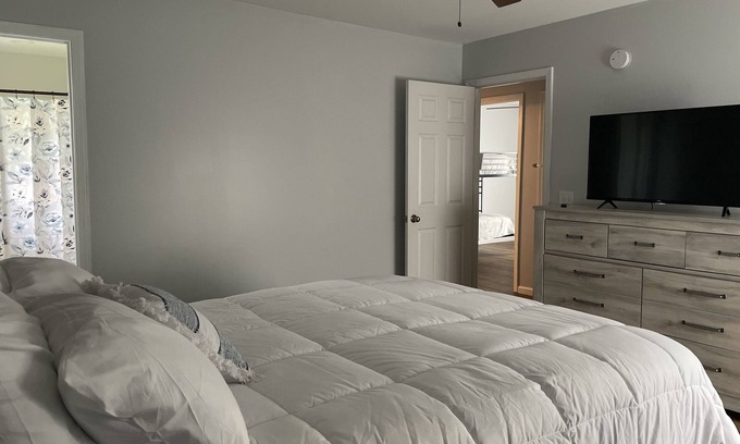 Midland City House | Serene Home