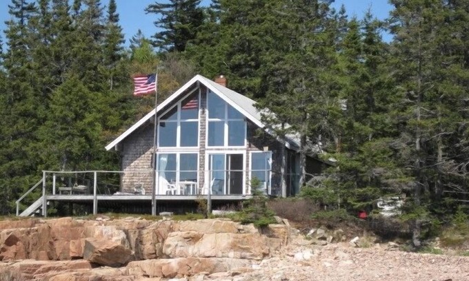 Corea Cottage | Serene, isolated beach-front cottage with newly renovated kitchen
