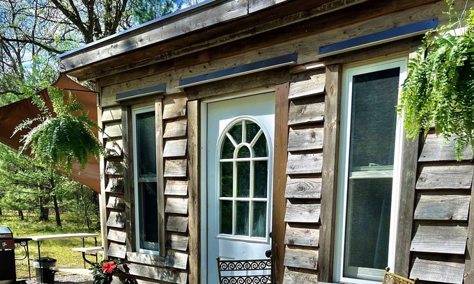 Bitely Cabin | Serene Sleeper Cabin escape in the woods