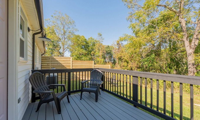 Blacksburg Villa | Serene Suite ~ Peaceful Setting