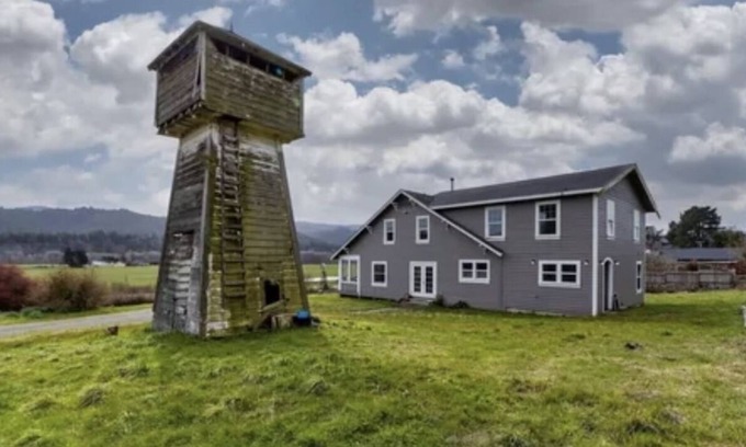 Carlotta Other | Serenity Awaits: Fortuna's Eel River Valley Farmhouse Retreat, Pet Friendly